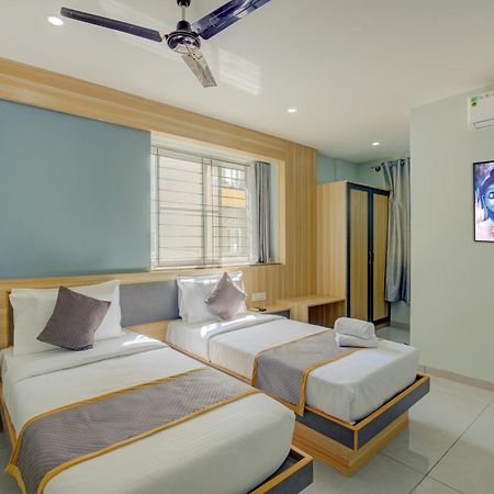 Hotel Park Lane Yelahanka Bangalore Esterno foto
