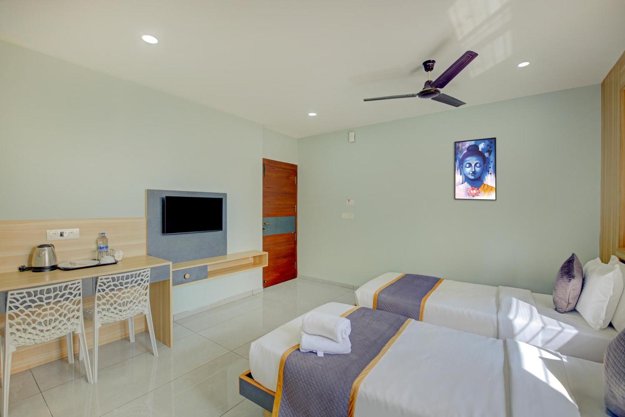 Hotel Park Lane Yelahanka Bangalore Esterno foto