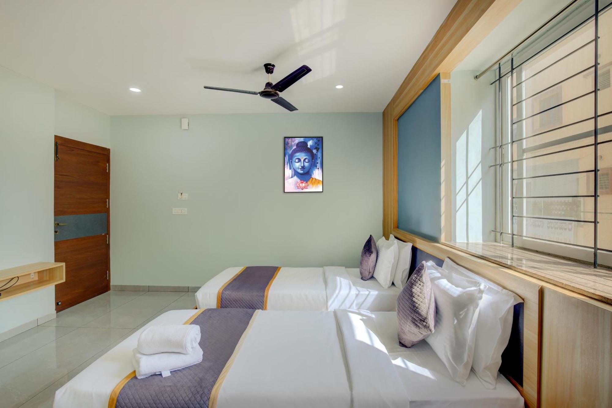 Hotel Park Lane Yelahanka Bangalore Esterno foto