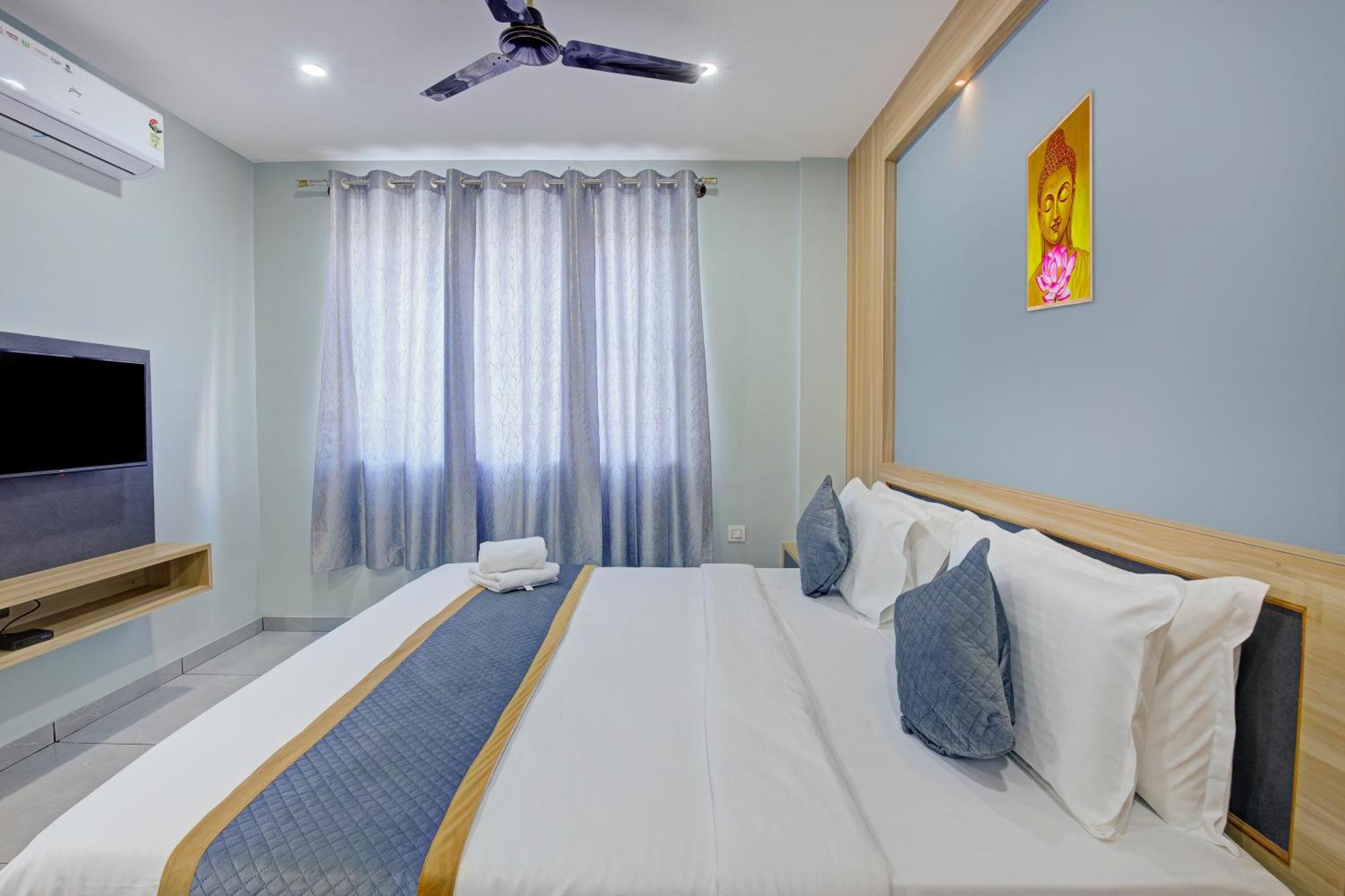 Hotel Park Lane Yelahanka Bangalore Esterno foto