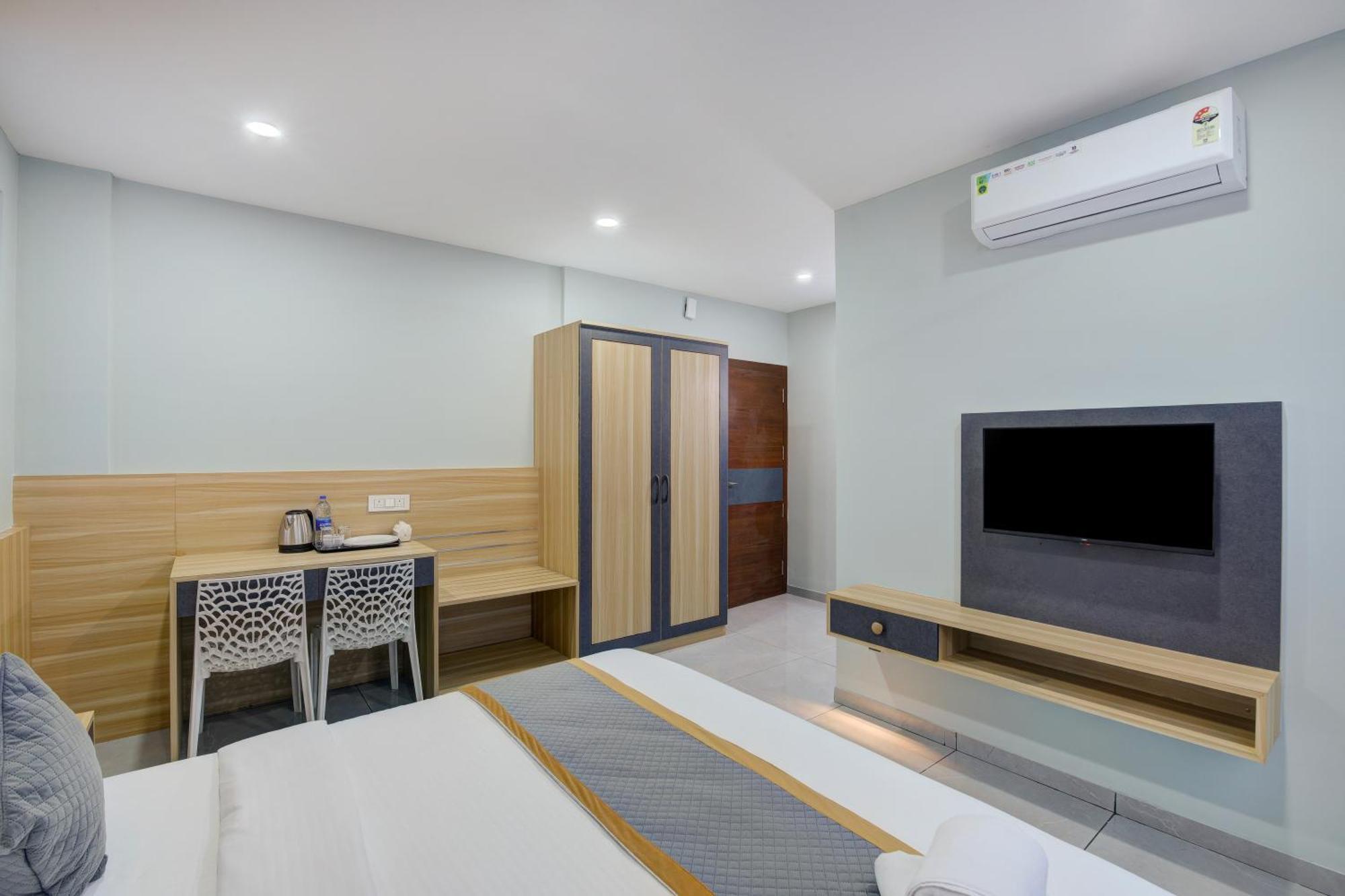 Hotel Park Lane Yelahanka Bangalore Esterno foto