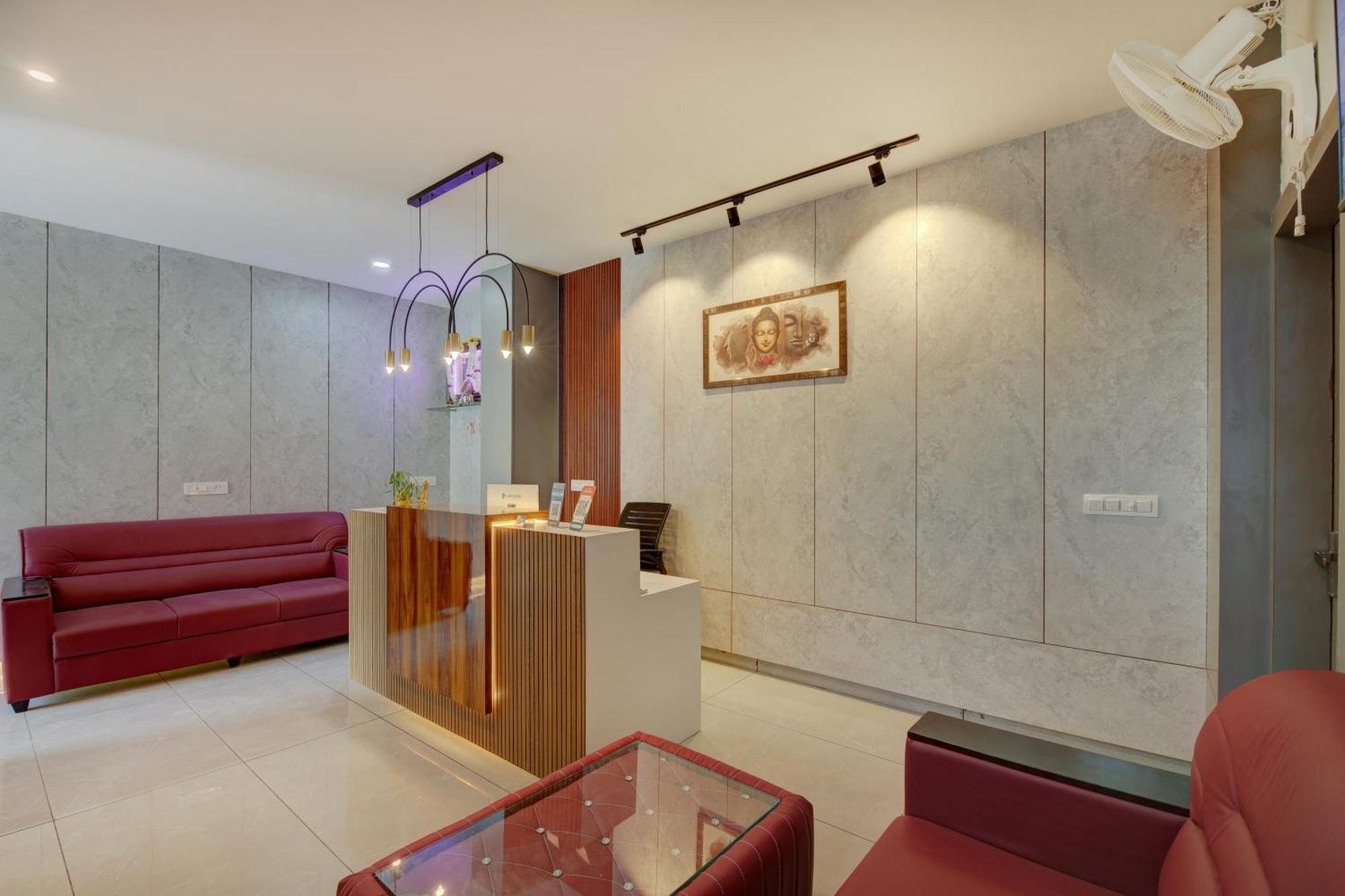 Hotel Park Lane Yelahanka Bangalore Esterno foto