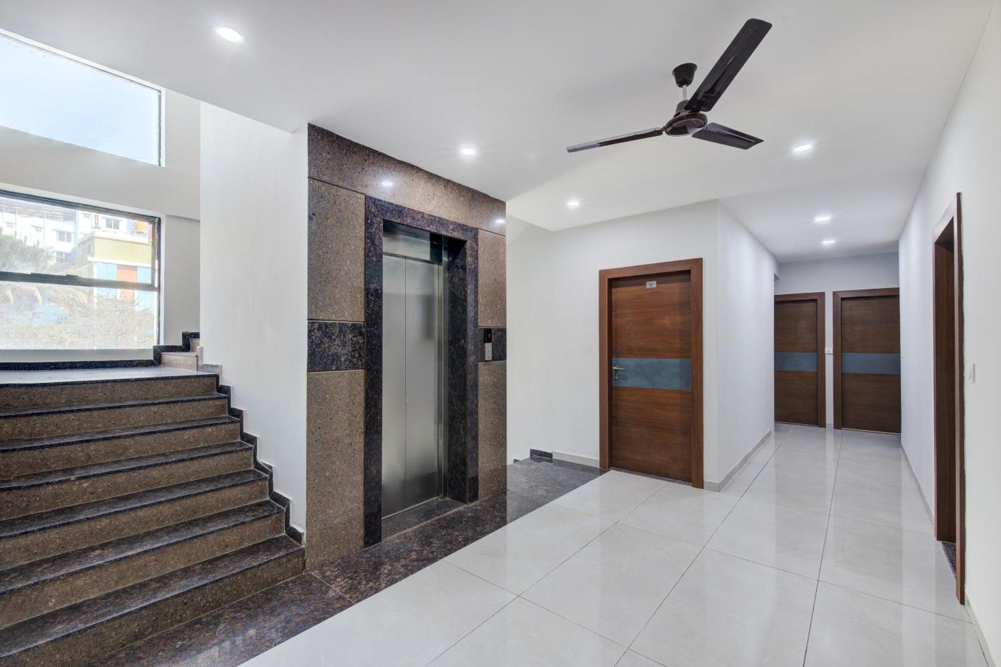 Hotel Park Lane Yelahanka Bangalore Esterno foto